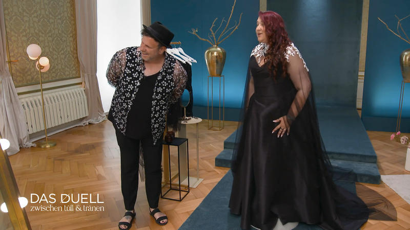 Möchte Marion doch lieber ein cleanes Kleid?