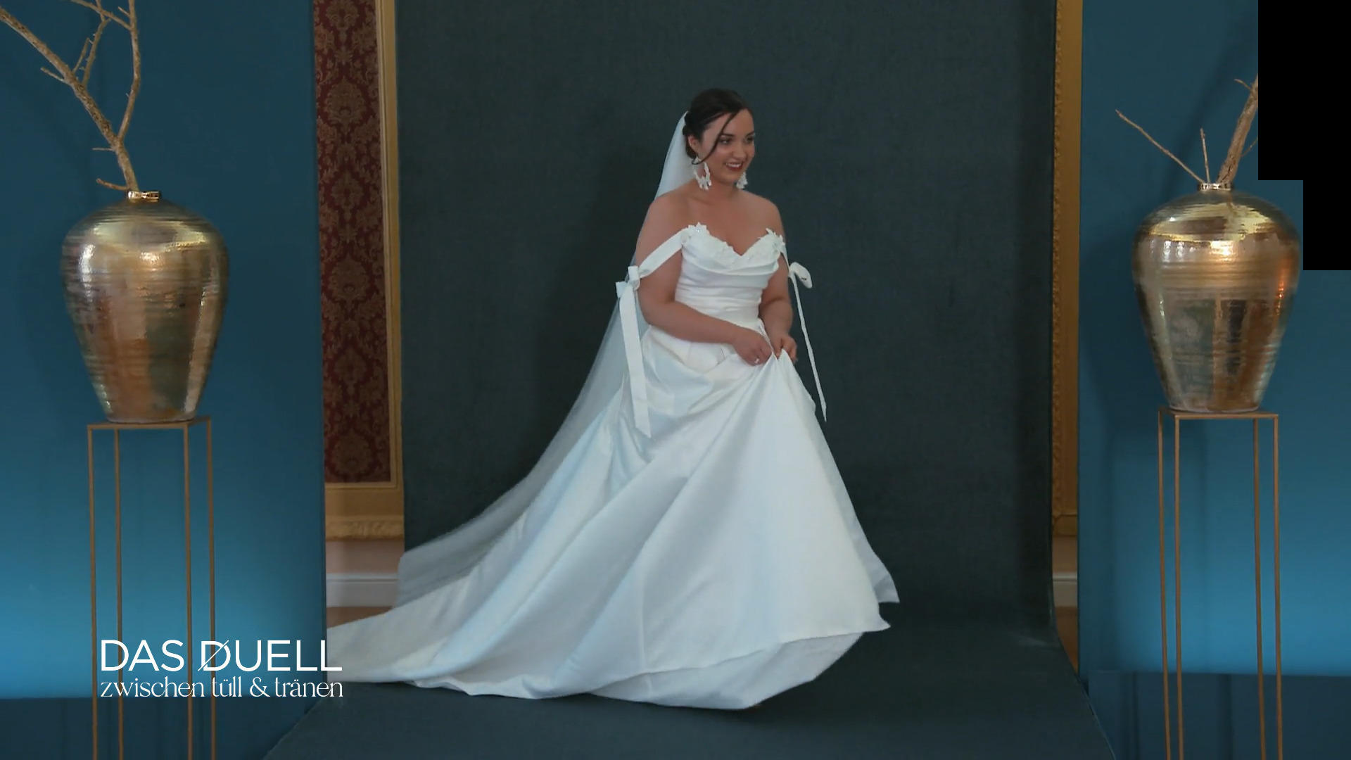 Elaine kann mit ihrem dritten Kleid überzeugen