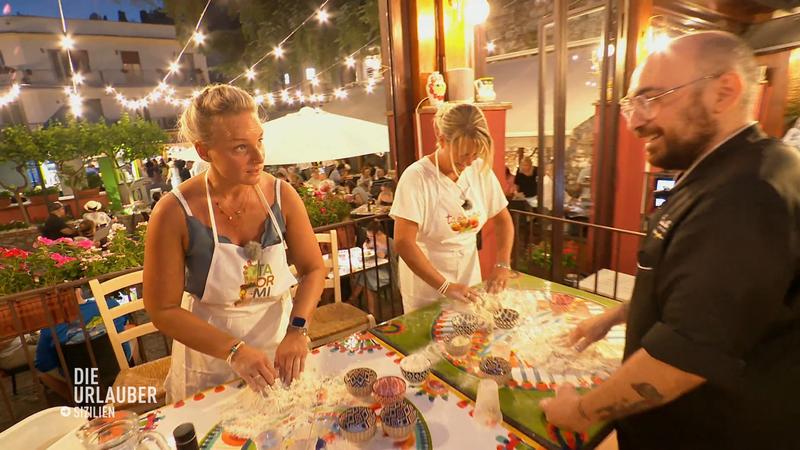 Silke & Nicki machen einen Pizza-Workshop