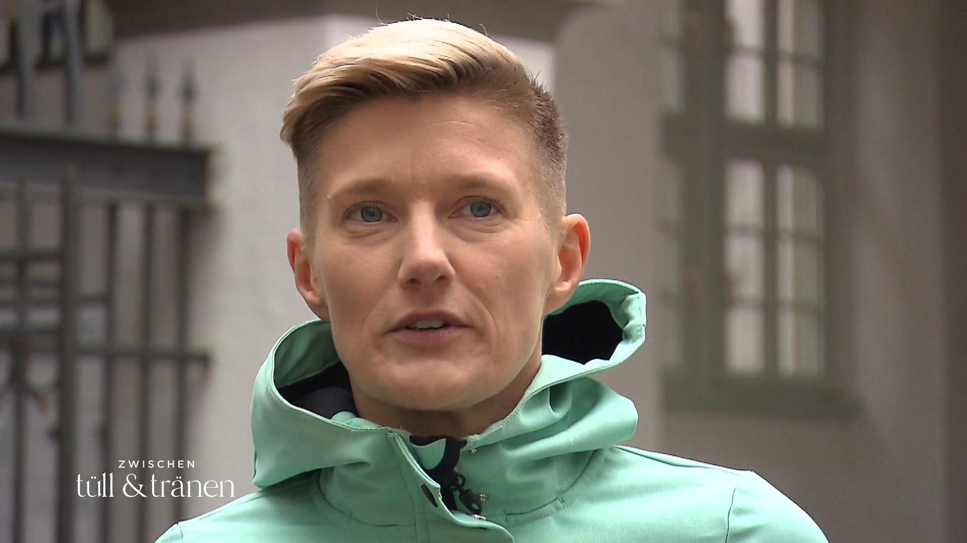 Braut Pamela will ihre Gäste überraschen