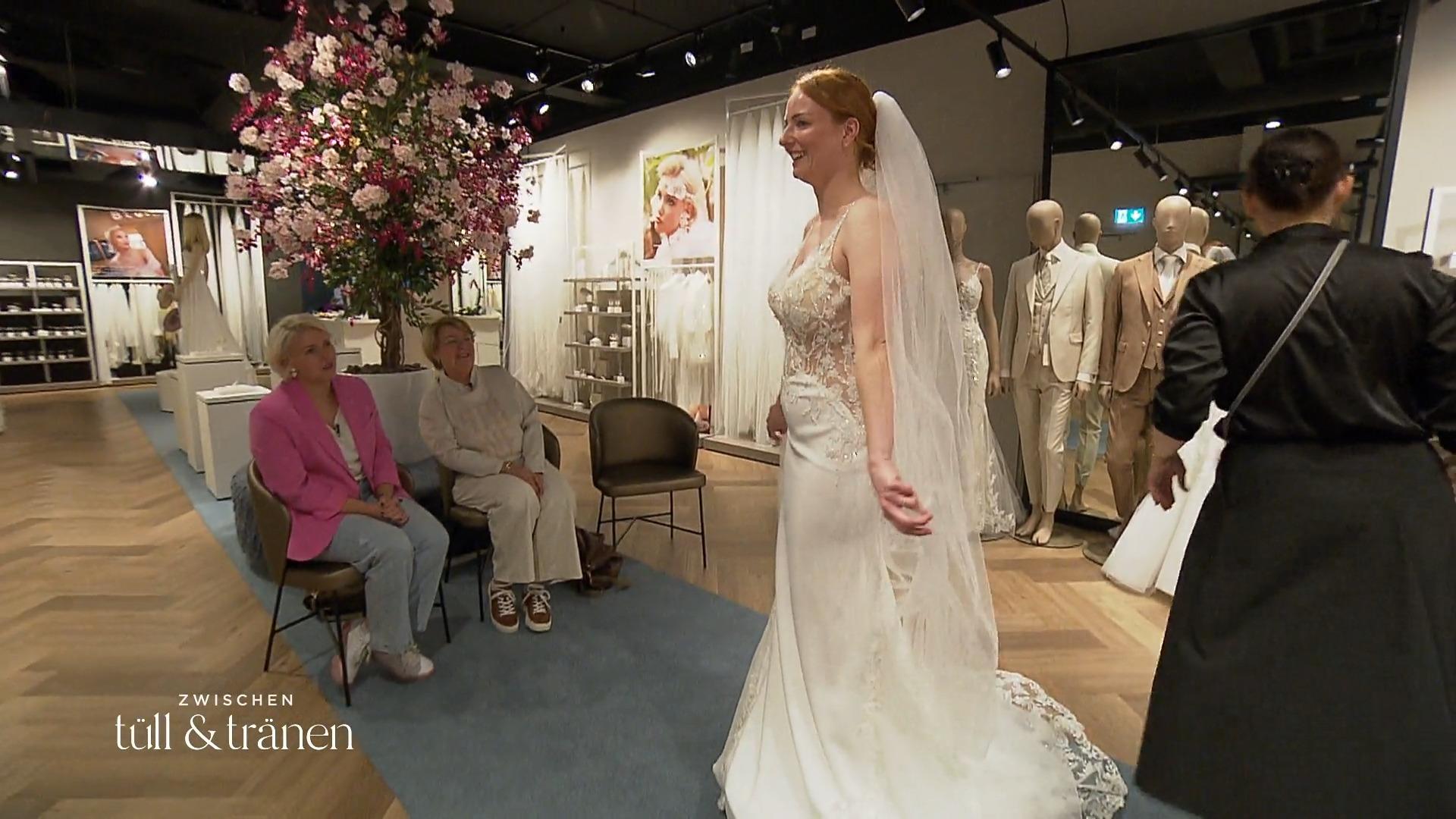 Kann das Fit'n'Flare-Kleid Jill überzeugen?