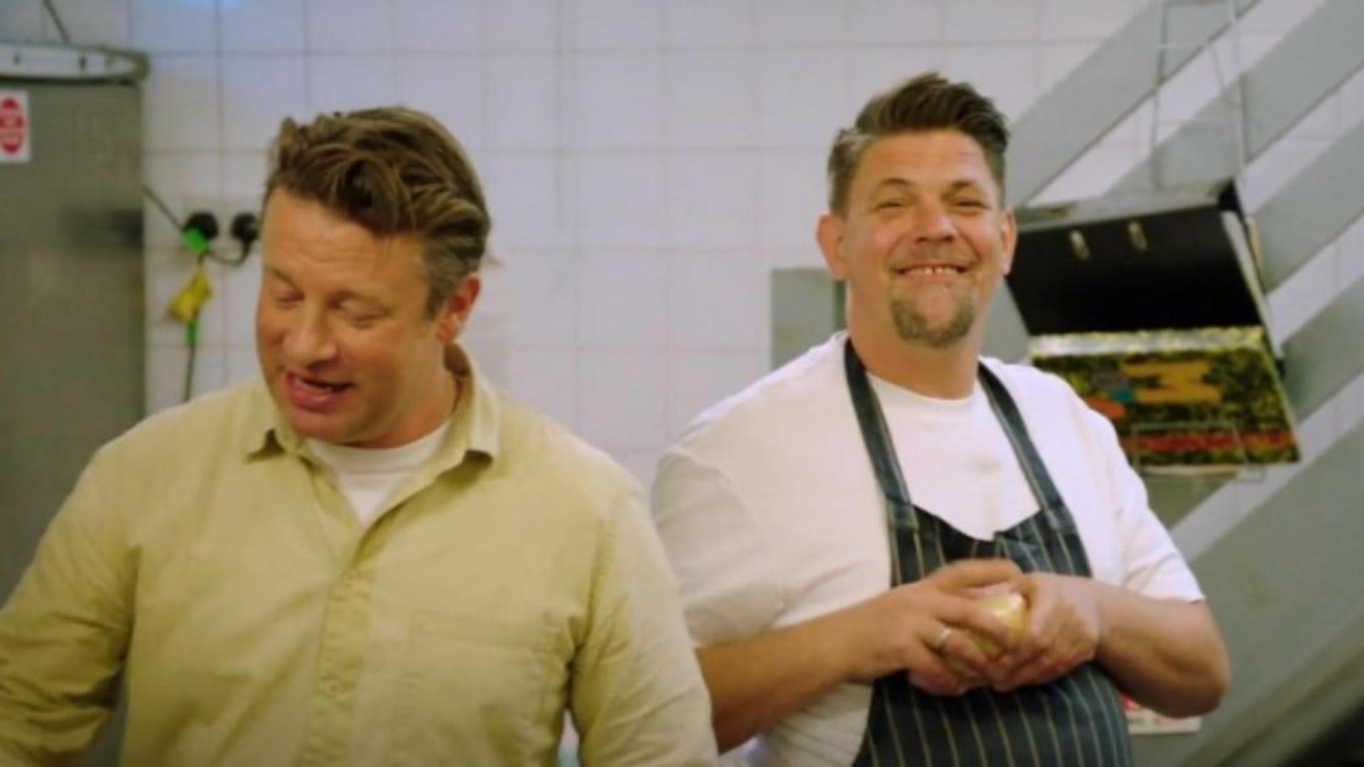 Tim guckt bei Jamie ab und pfuscht