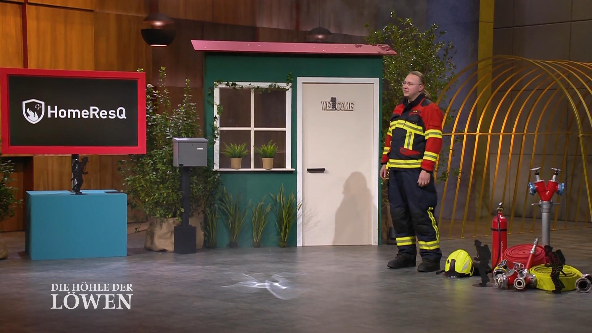 Leonard Mergel präsentiert "HomeResQ"