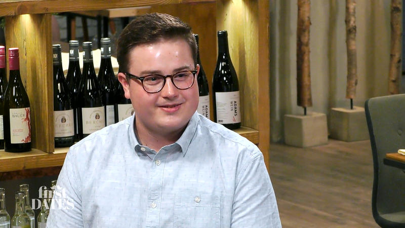 Wird Dennis heute mit seinem Date flirten können?