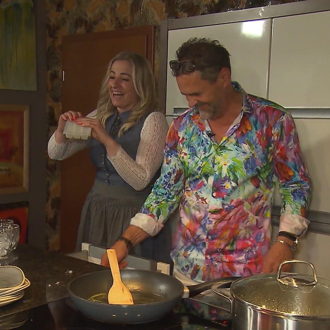 Günther und Babsi ziehen die Kochshow ab