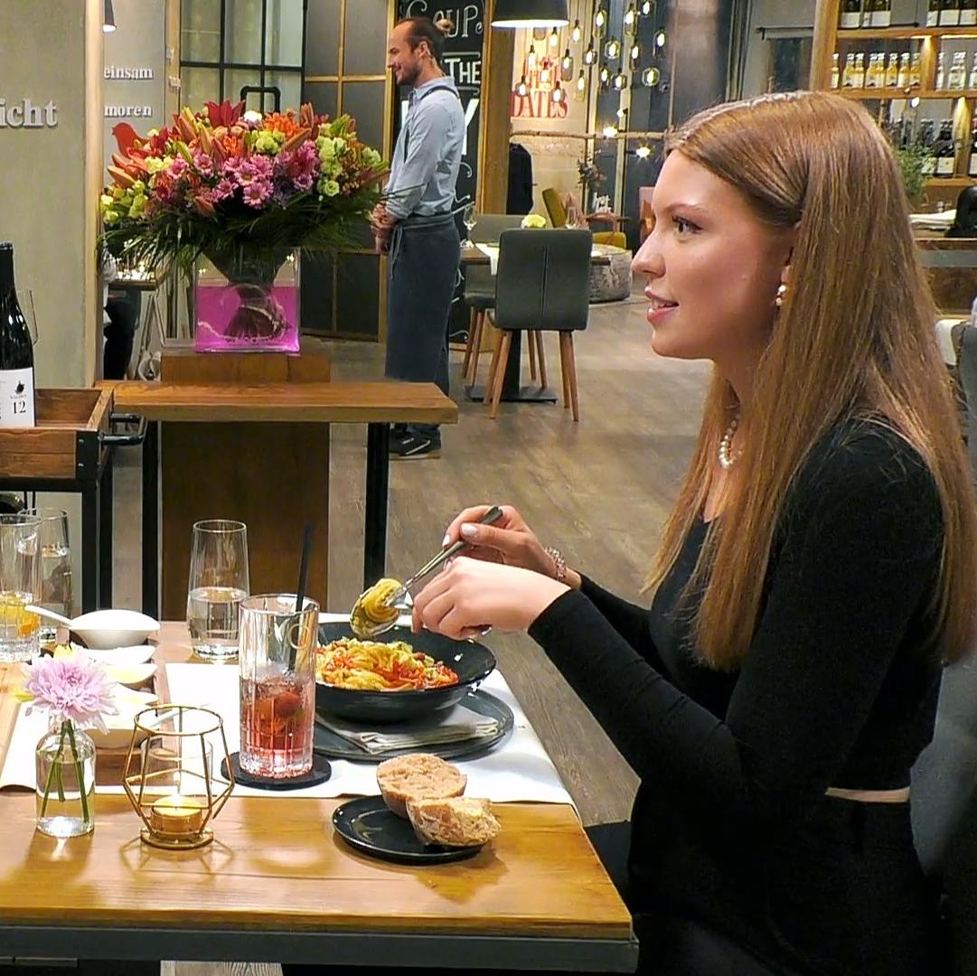 Max und Lucia spielen "Speeddating"
