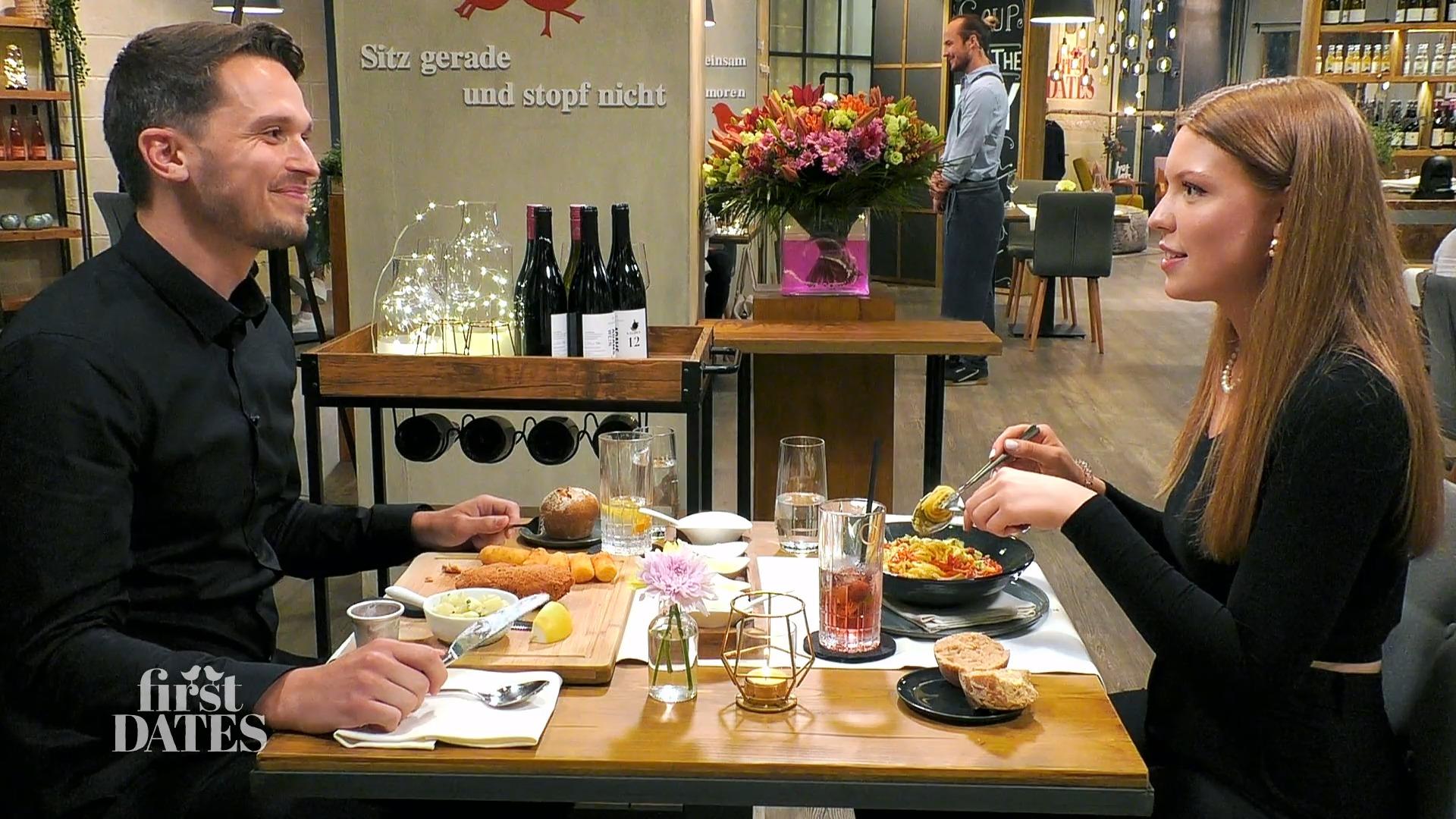 Max und Lucia spielen "Speeddating"