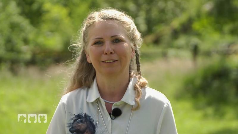 Jenny und Peer zeigen, wie echte Pferdearbeit beginnt – beim Menschen