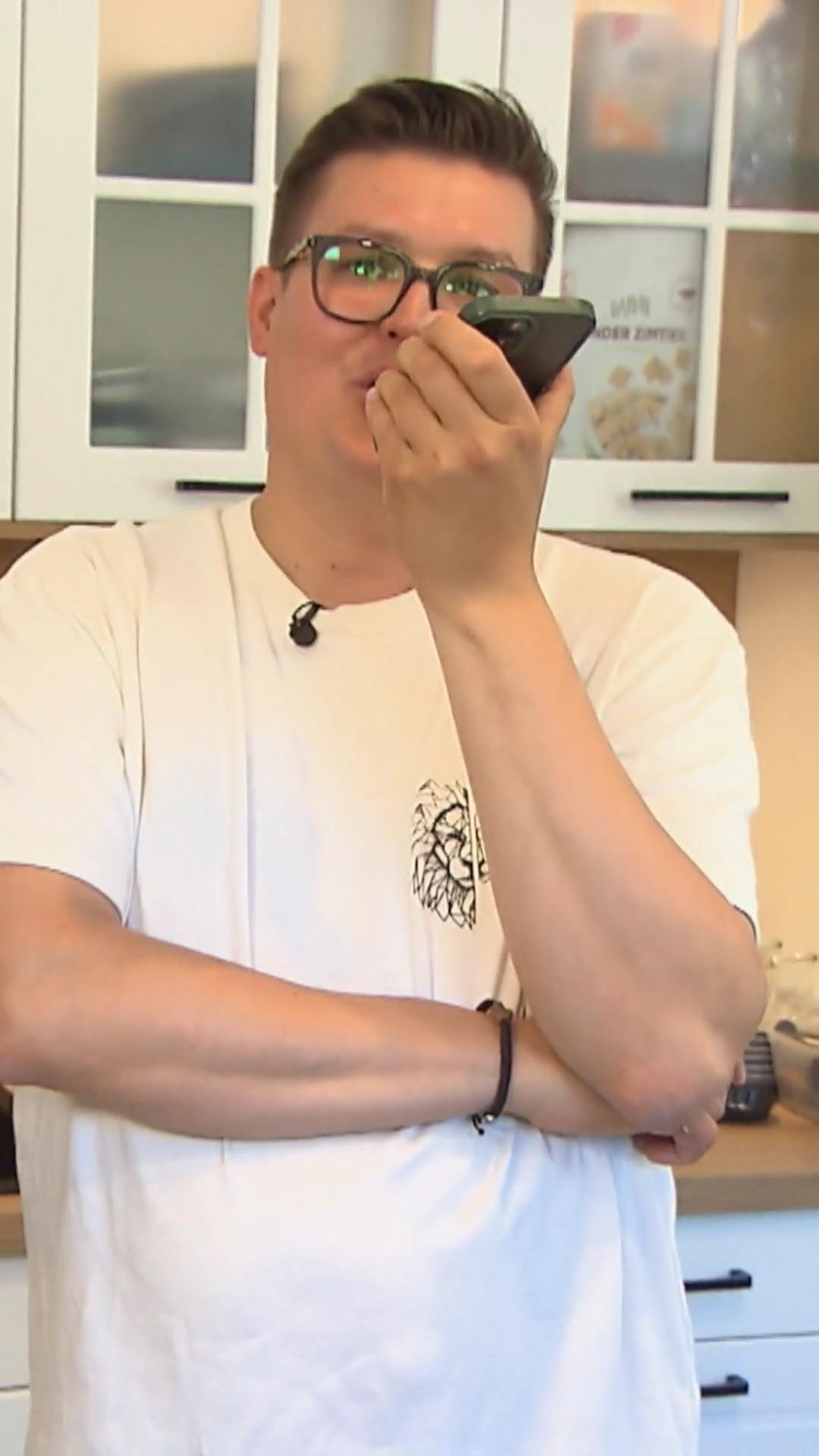 Finn ruft nach Hilfe