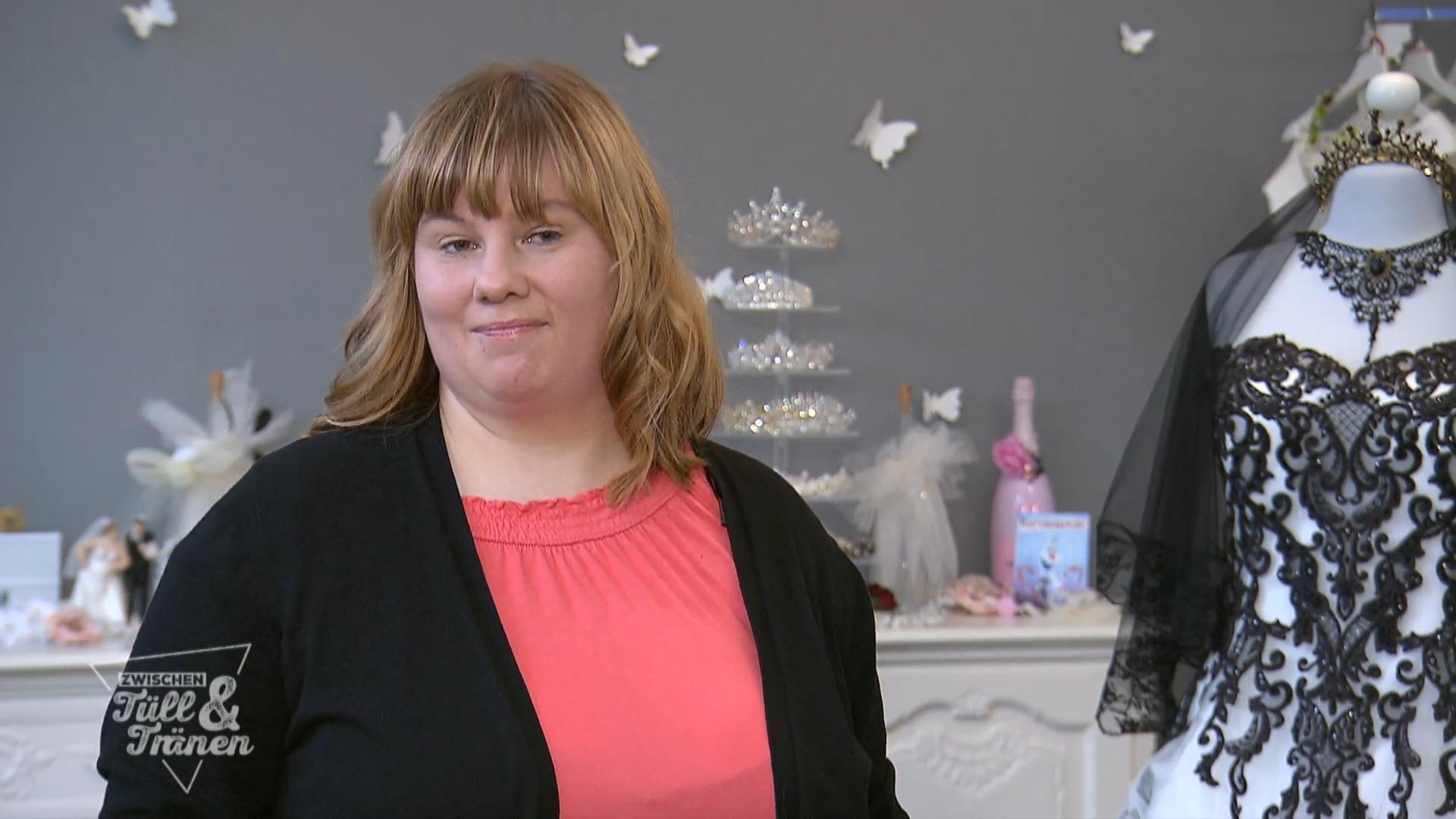 Mandy sucht endlich ihr Traumkleid!