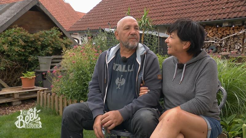 Die Beet-Brüder präsentieren Iris das neue Gartenkonzept