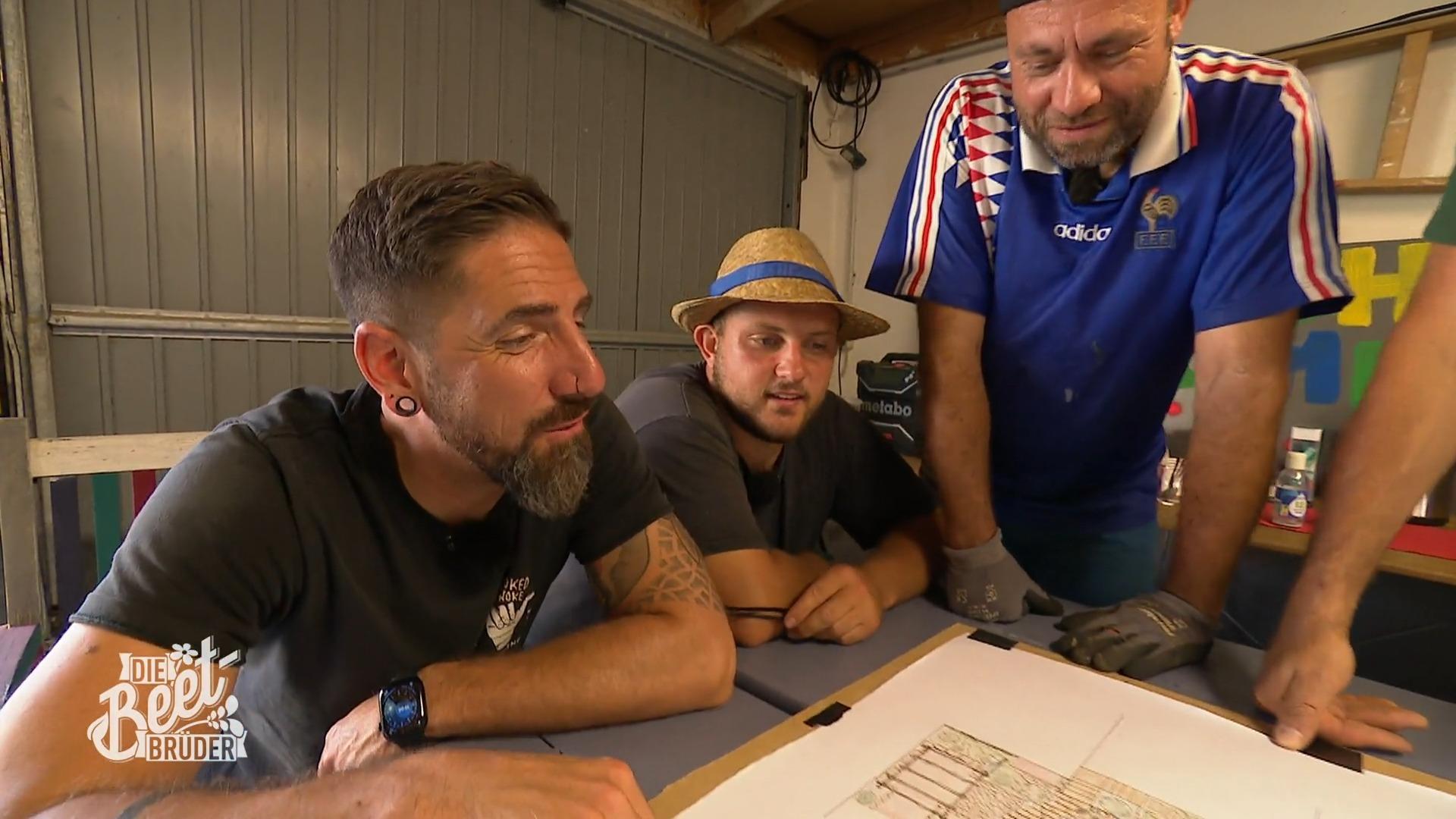 Iris reagiert emotional auf das neue Gartenkonzept