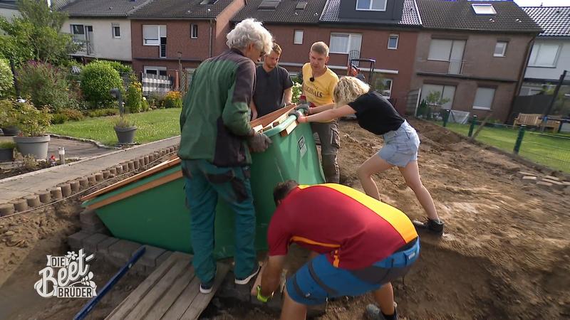 Die Beet-Brüder stemmen die Badewanne