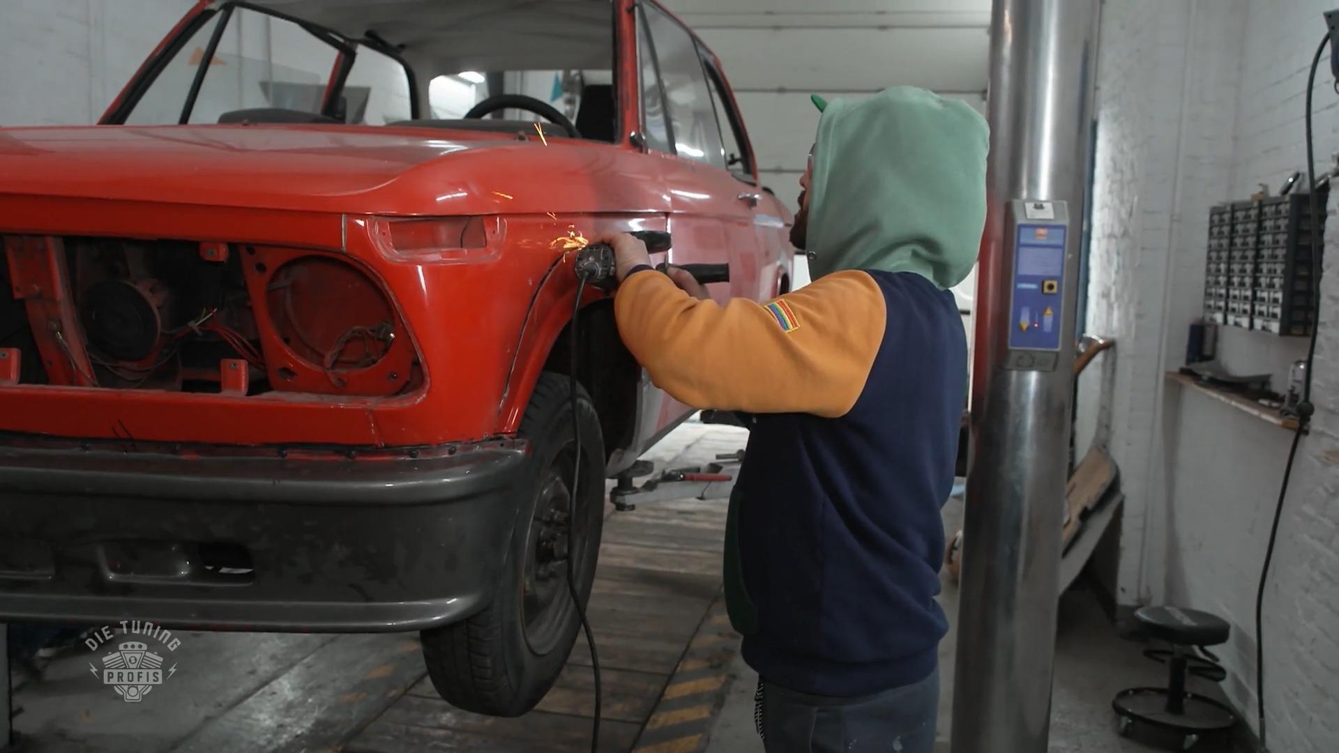 Die Tuning Profis packen beim Oldie richtig an