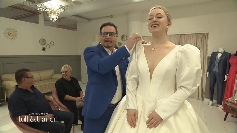 Was für ein Kleid möchte sie nur?