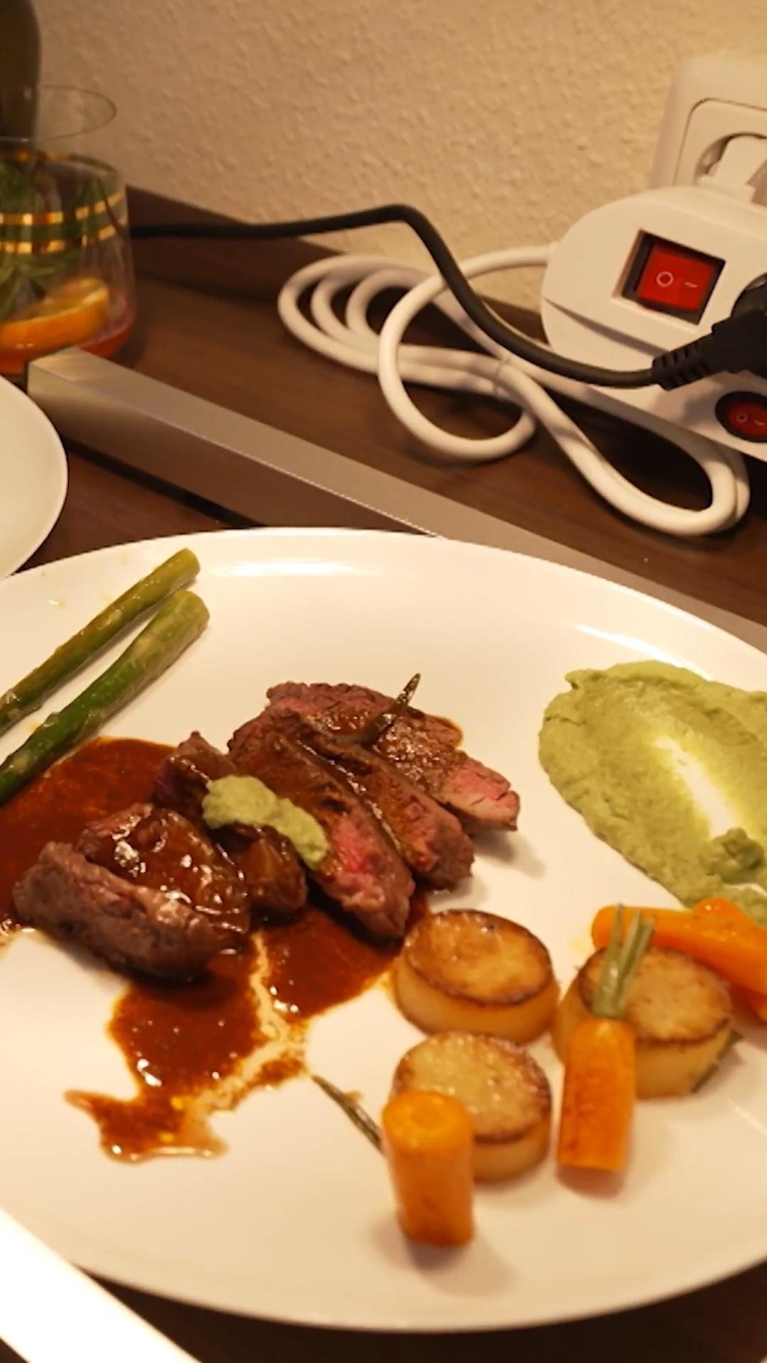 Baris verführt mit Bison und Amalfi-Zitronen