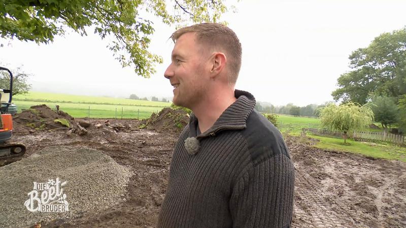 Schotterfundamente für geschwungene Gartenpfade