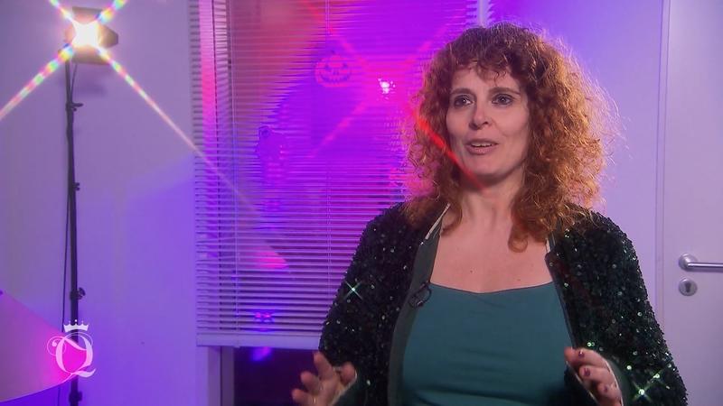 Trifft ihr sexy Vamp-Look den Geschmack der Runde?