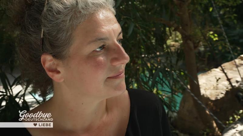 Elisabeth schwelgt in Kindheitserinnerungen