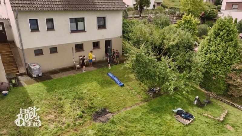 SiebenTage Vollgas im steilen Garten