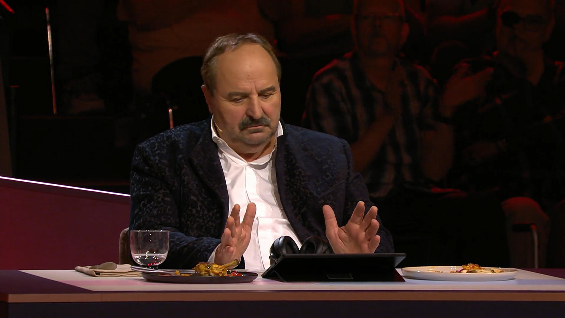 Johann Lafer findet: "Beide Teller mega!"