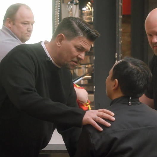 Schockmoment in Mälzers Meisterklasse 