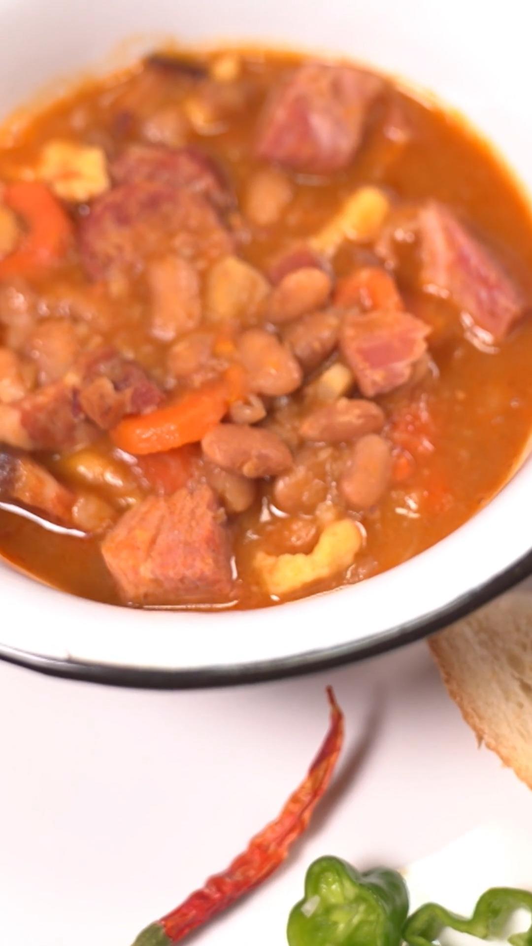 "Ein Topf Heimat, gewürzt mit Erinnerungen"