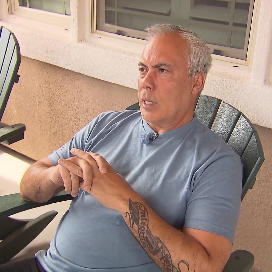 Ehemann Dan macht Jeannine Gutierrez ein schlechtes Gewissen Ehemann Dan macht Jeannine Gutierrez ein schlechtes Gewissen