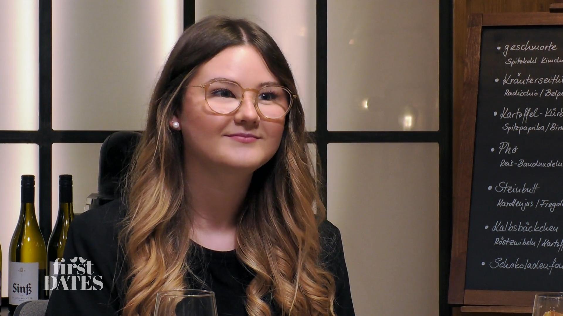 Lucas staunt über Theresas Job im OP