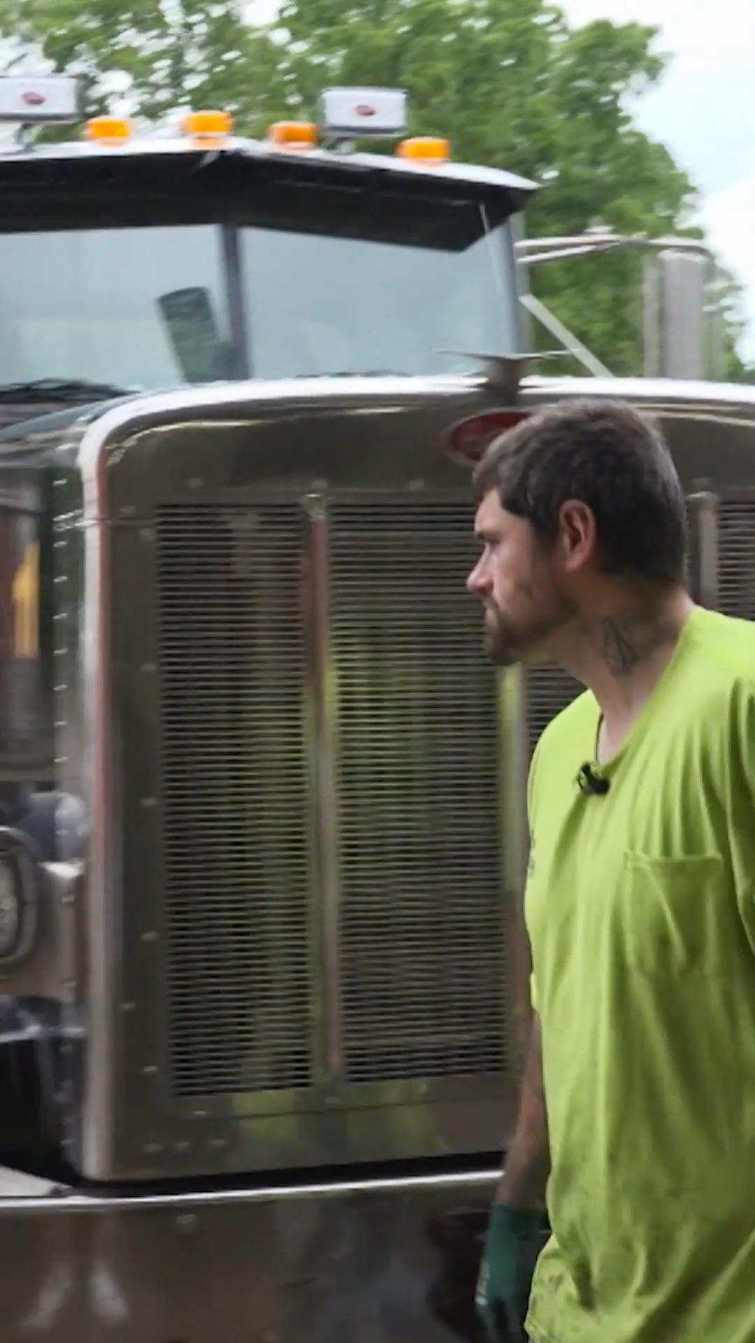 Nach langjähriger Haft: Kory muss hart anpacken