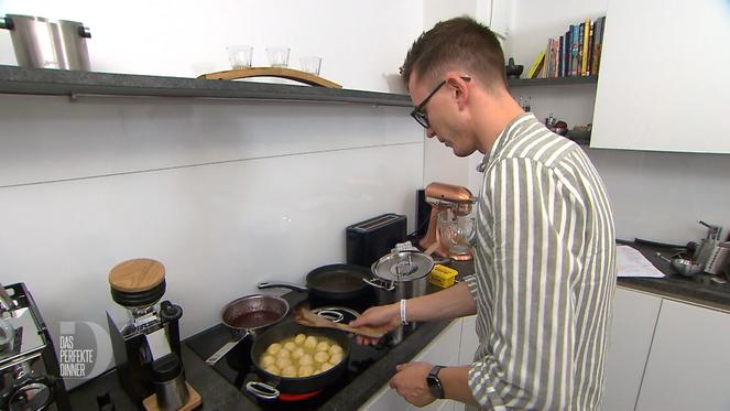 Es läuft nicht alles rund bei Andrés Dinner - besonders nicht die Kartoffenpralinen
