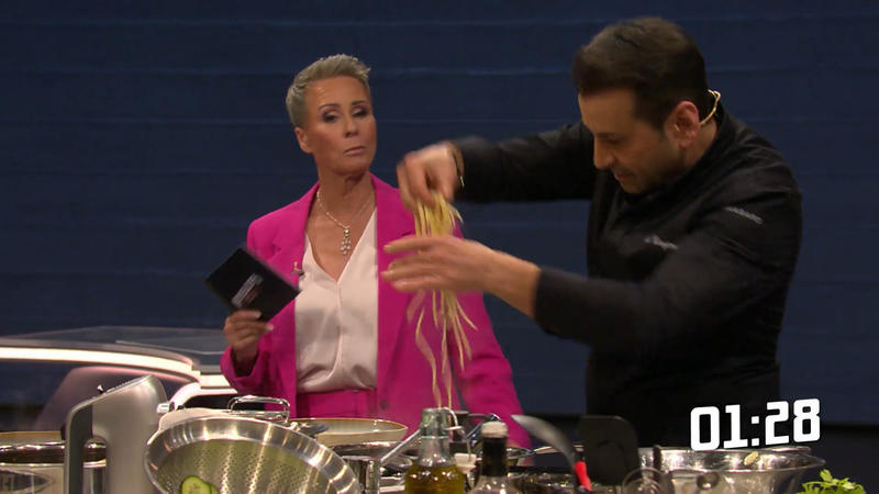 Spaghetti auf Teller? Bei Ali Handarbeit