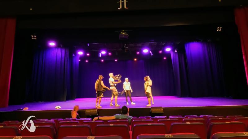 Daniela kämpft mit den Liegestützen