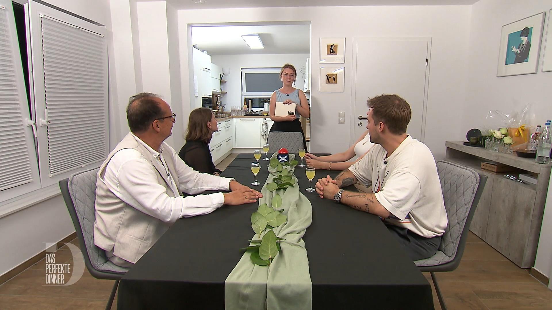 Clara holt den Sieg beim Perfekten Dinner