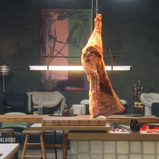 Kein Pferd auf dem Flur, sondern 'ne viertel Kuh am Haken