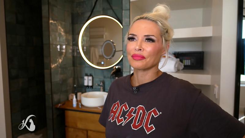 Daniela wartet voll Vorfreude auf ihren Auftritt