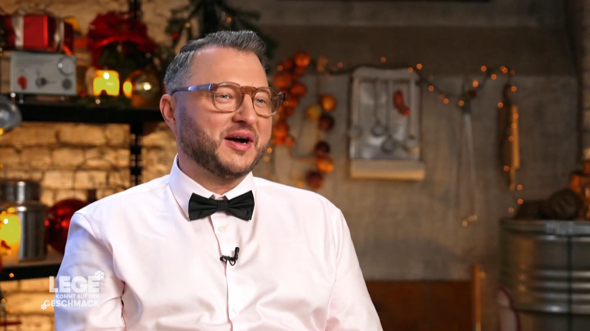 Mutter gegen Sohn am Festtagstopf