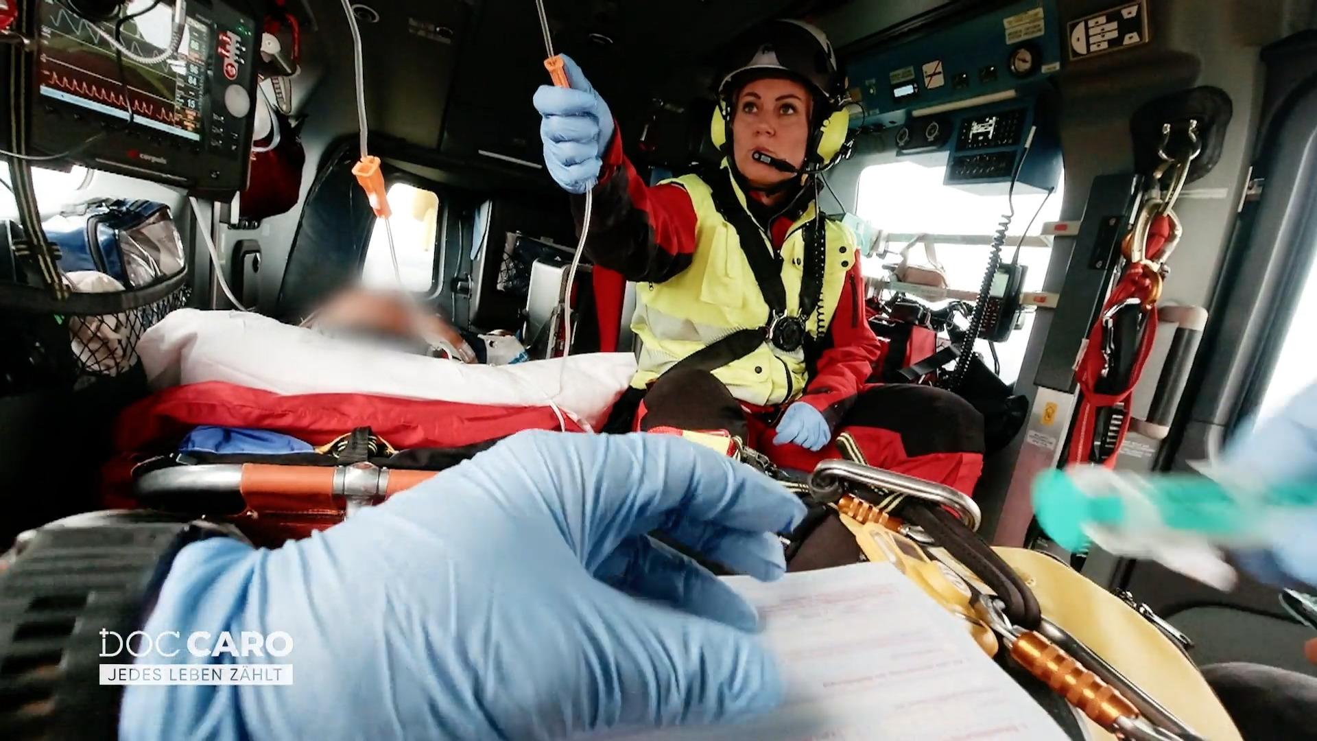 Kritischer Einsatz im Helikopter