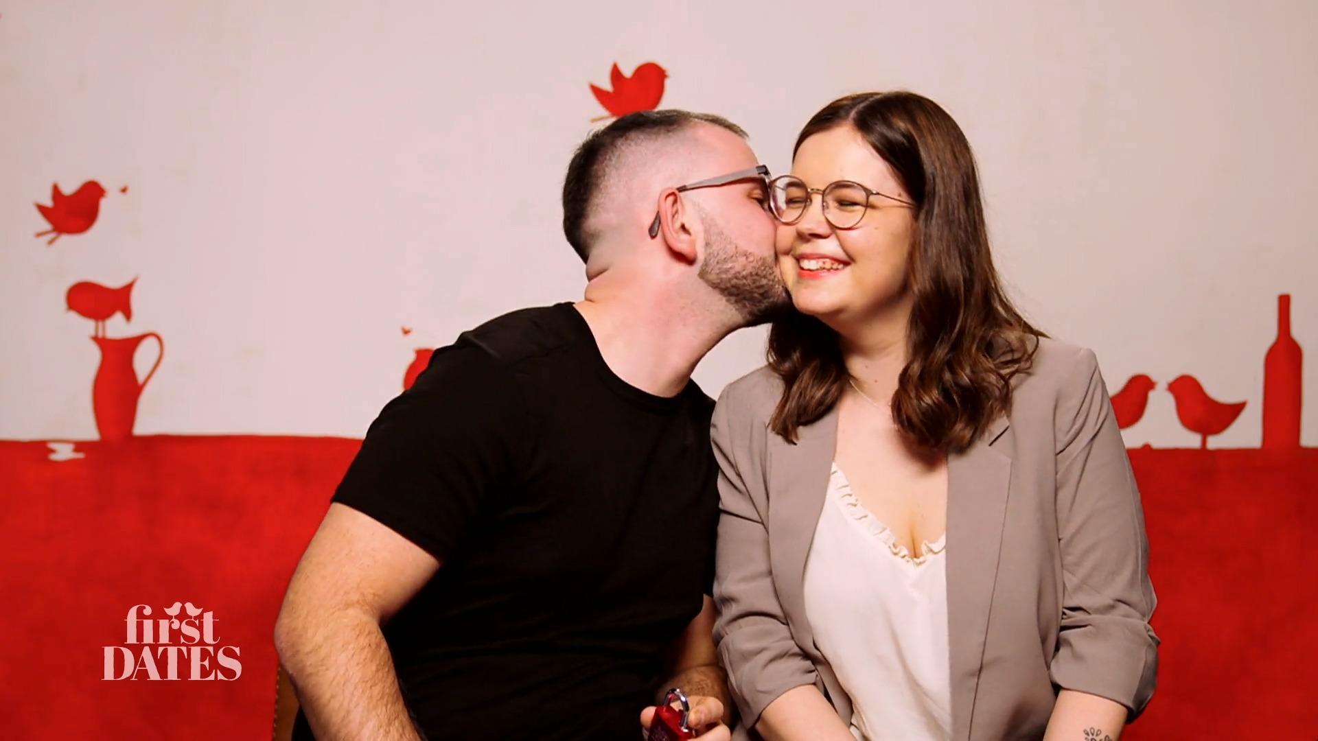 Erster Kuss für Nazario und Tatjana