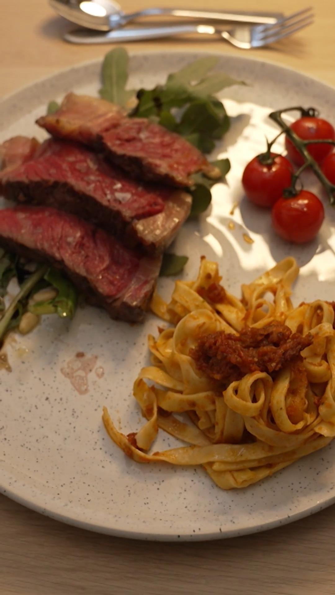 Mirko serviert Bella Ciao in Osnabrück