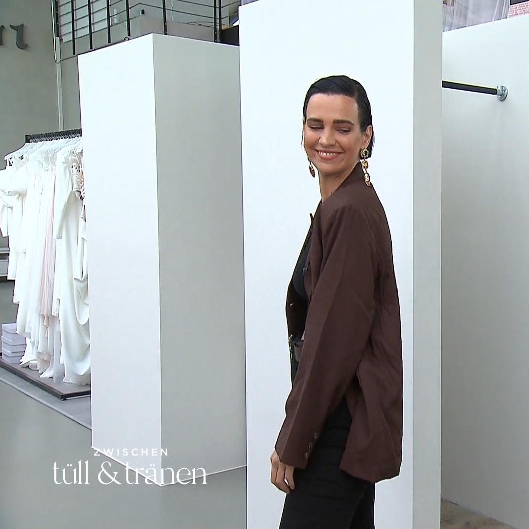 Fashionista Lisa auf Brautkleid-Suche