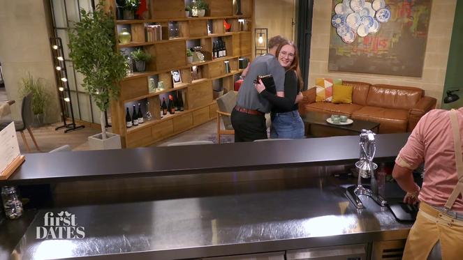 Lisa und Johannes knutschen beinahe schon vor dem Date