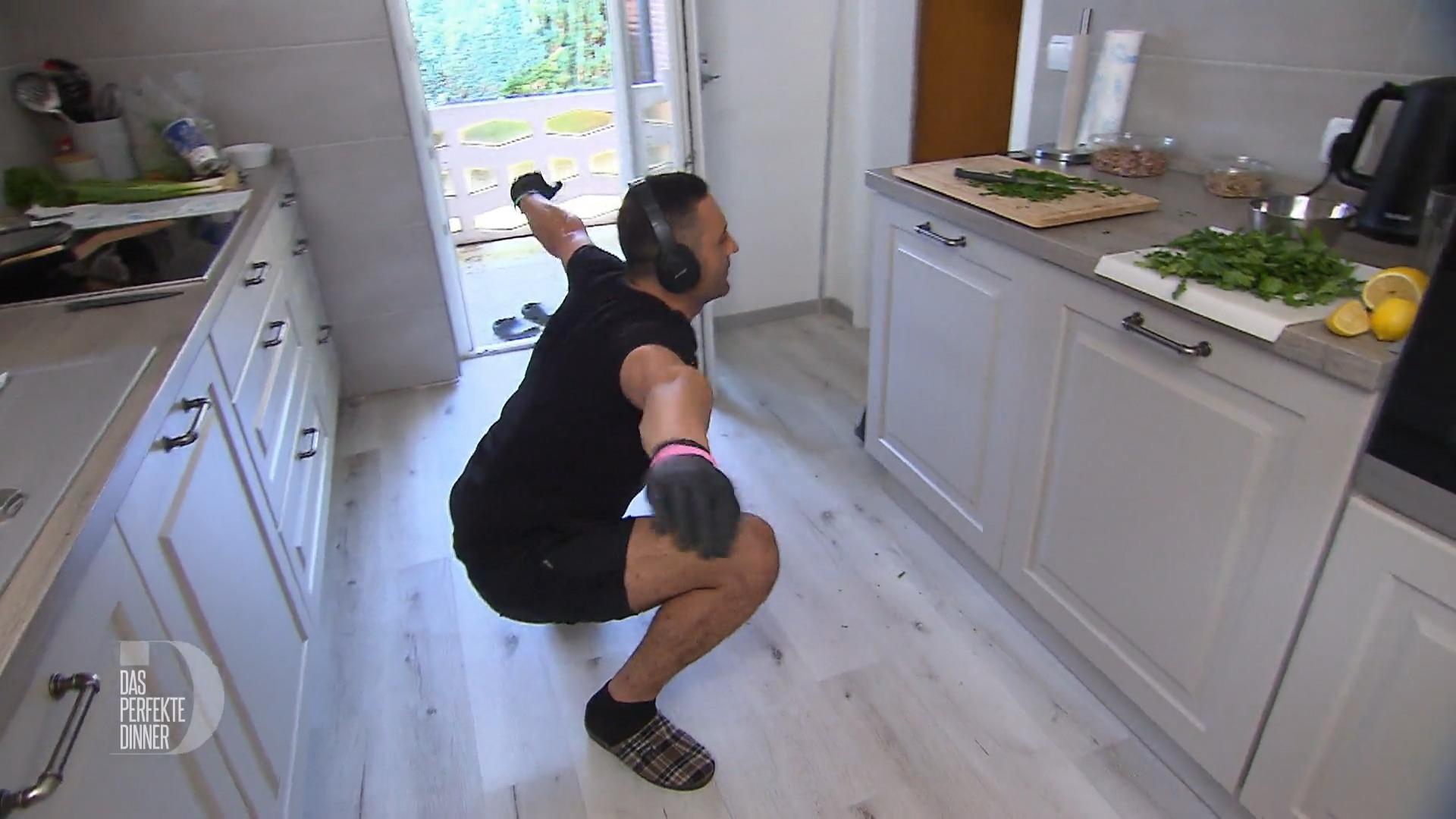 Adibs spontaner Küchen-Workout