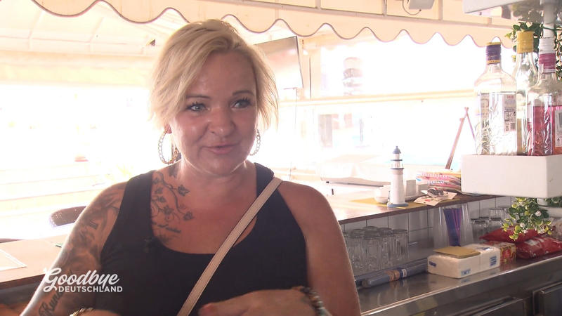 Eröffnung der Poolbar unter Hochdruck