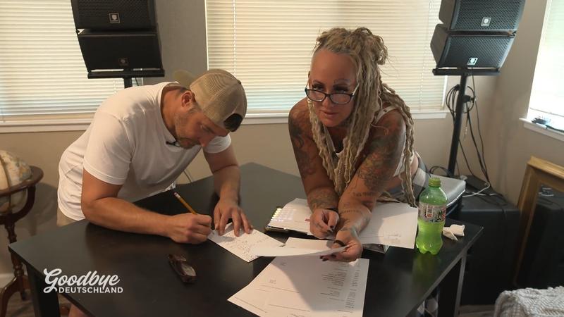 Brad hat über 77.000 Dollar Schulden