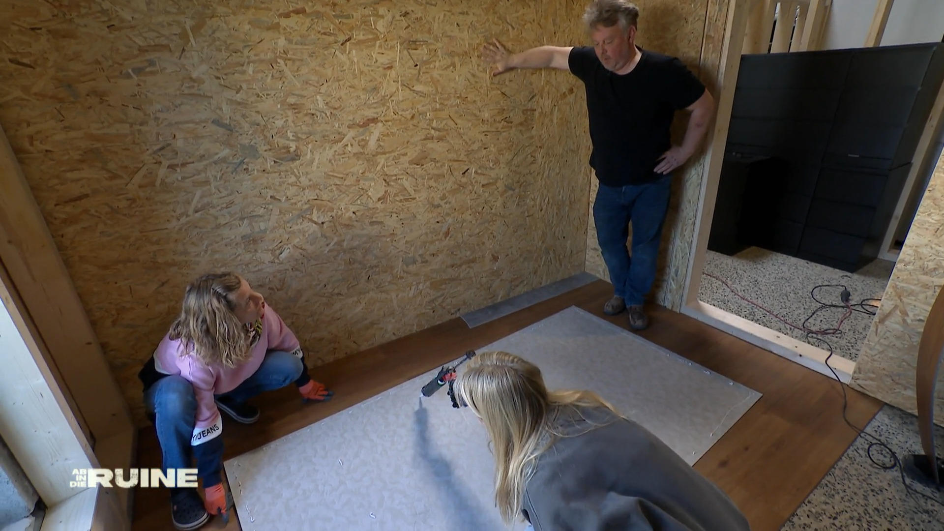 Vinyl und Co.: Ungewöhnliche Materialien für's Bad