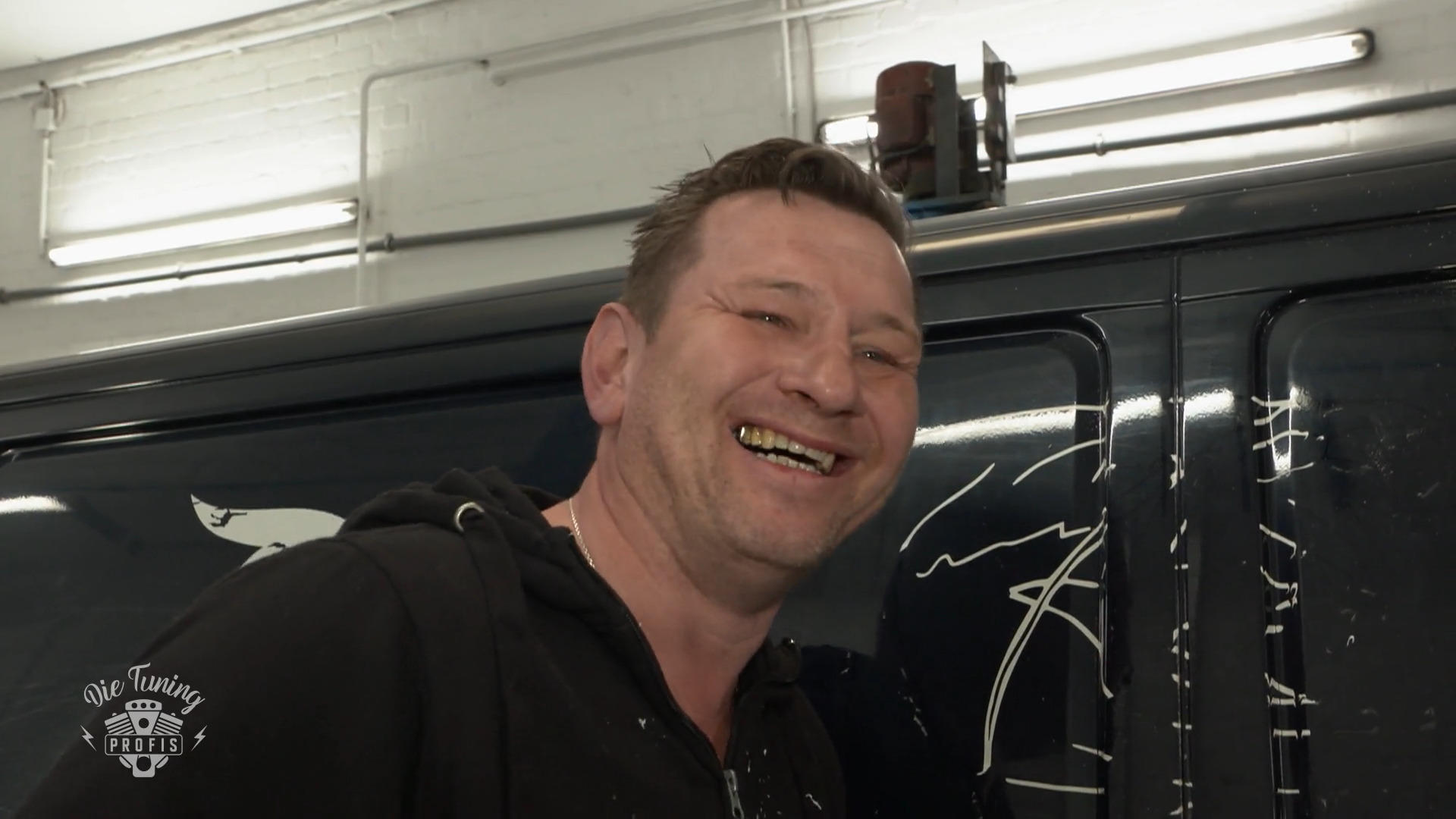 Welches Motiv macht Tinos T4 zum coolen Angel-Bus?