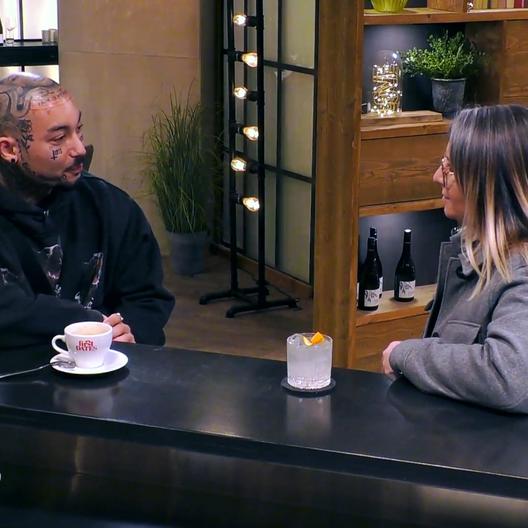 Michael steht zu seinen Gesichts-Tattoos