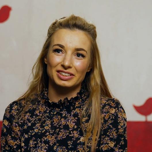 Sandra freut sich schon aufs Essen