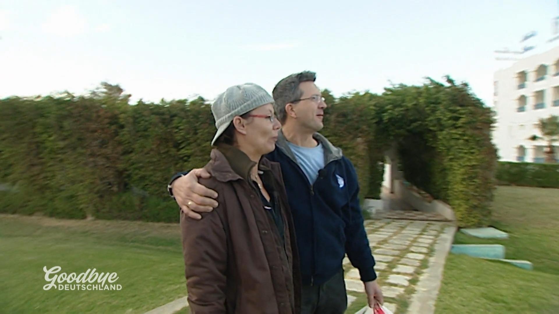 Markus und Gisela setzen auf Minigolf in Tunesien